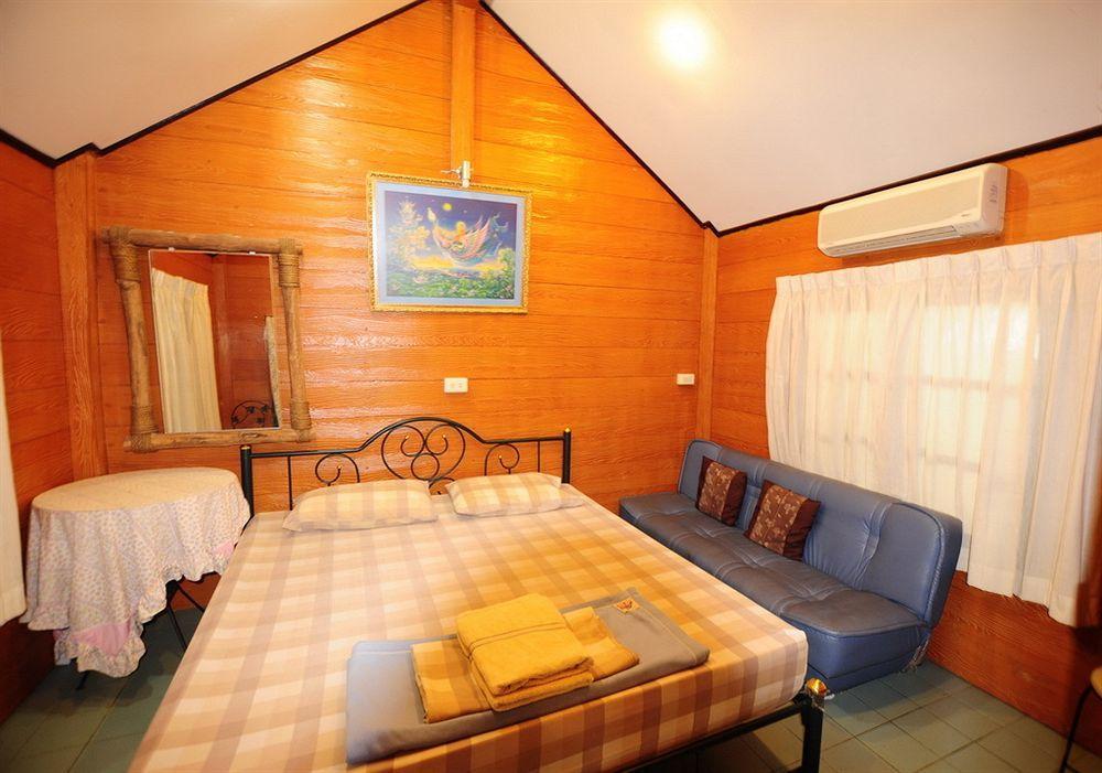 Sukhothai Guest House Exterior photo