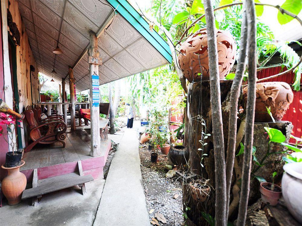 Sukhothai Guest House Exterior photo