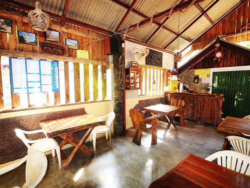 Sukhothai Guest House Exterior photo