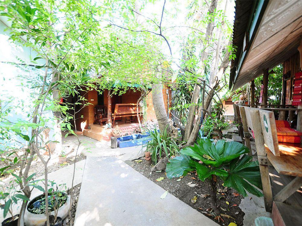 Sukhothai Guest House Exterior photo